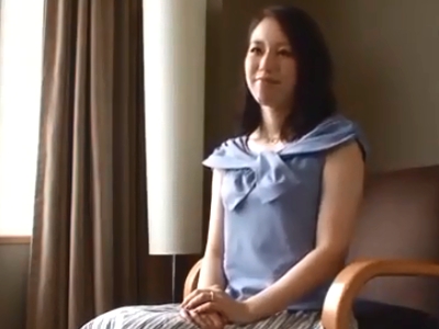 「我慢出来なくて…」欲求が抑えきれなくなった人妻がAV出演