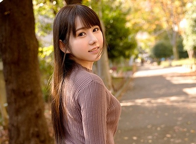 透き通るような透明感！お嬢様大学に通うクォーター女子大生が何を間違えてか中出しAVデビュー！
